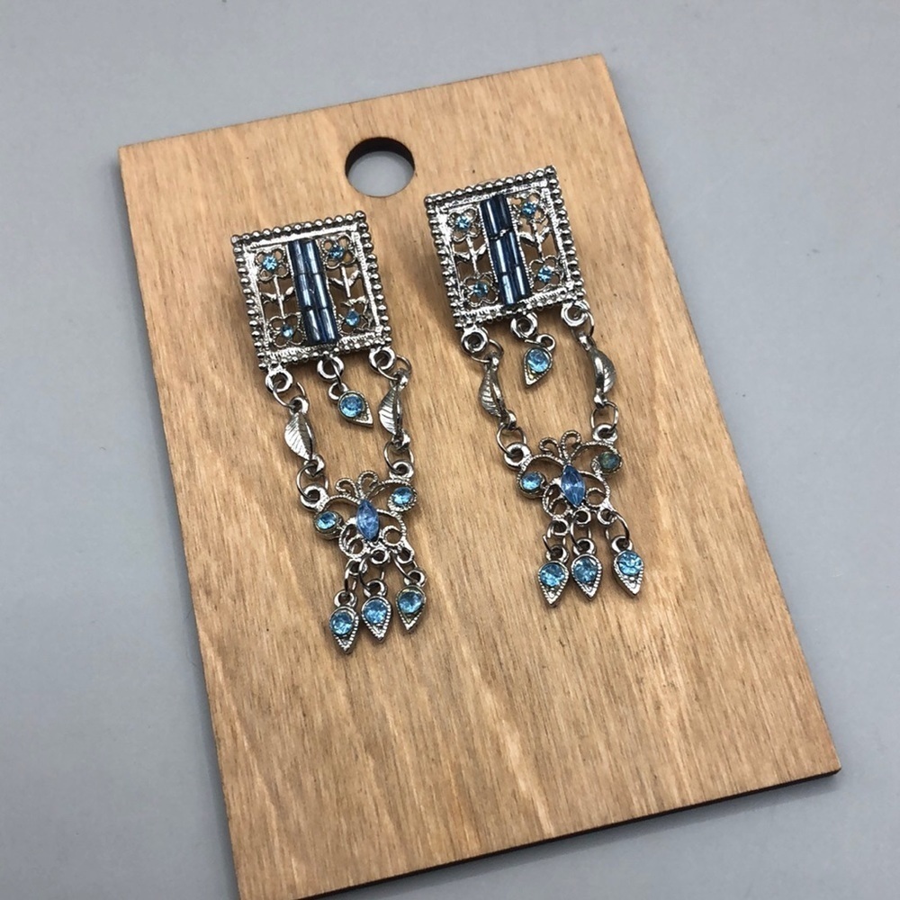 Vintage 90's-y2k dressy statement style dangle drop earrings silver-blue